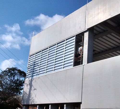 Instalação de Venezianas Industriais em Cotia 2014